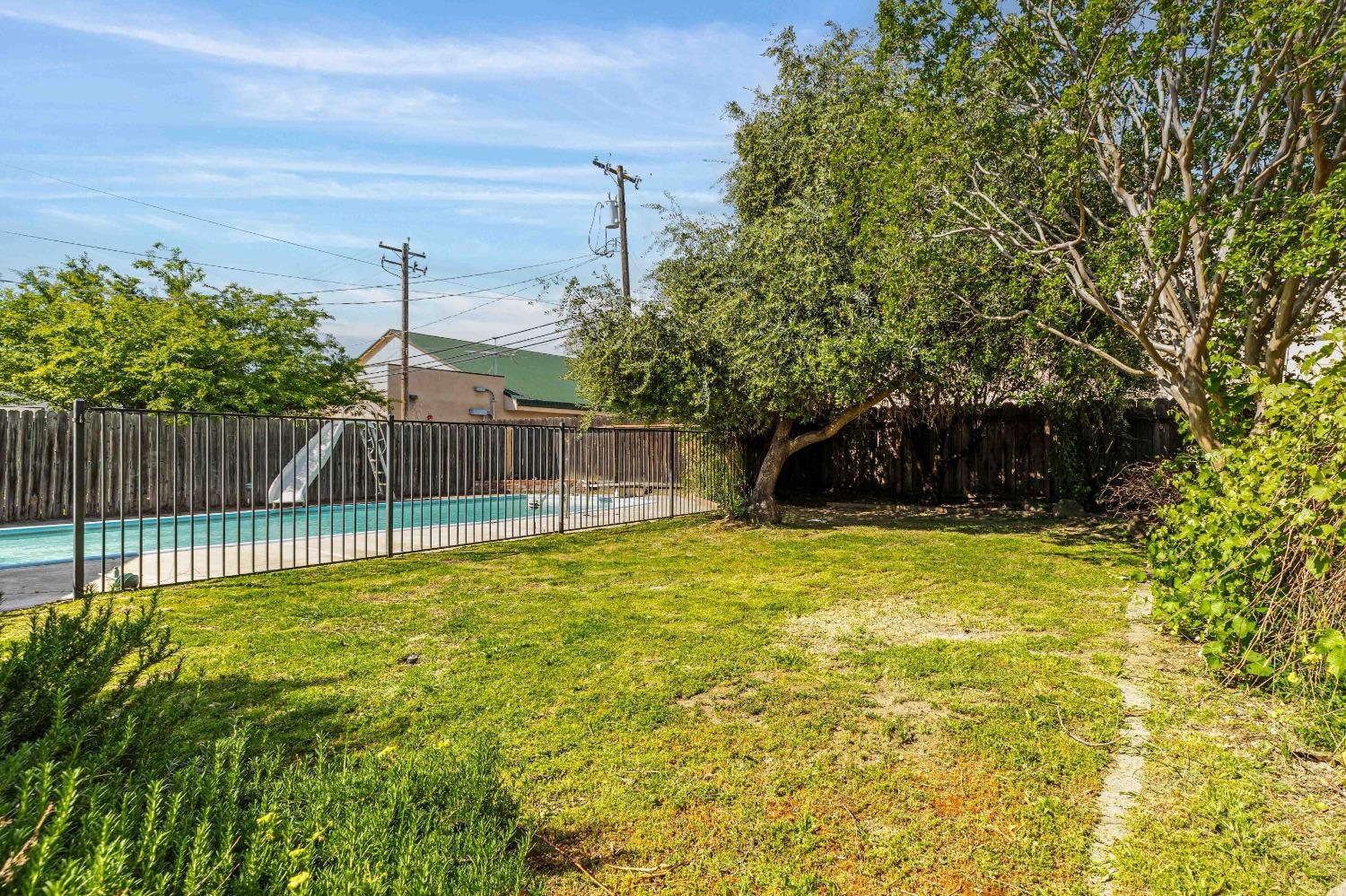 Detail Gallery Image 37 of 47 For 221 N Grant Ave, Manteca,  CA 95336 - 3 Beds | 2/1 Baths