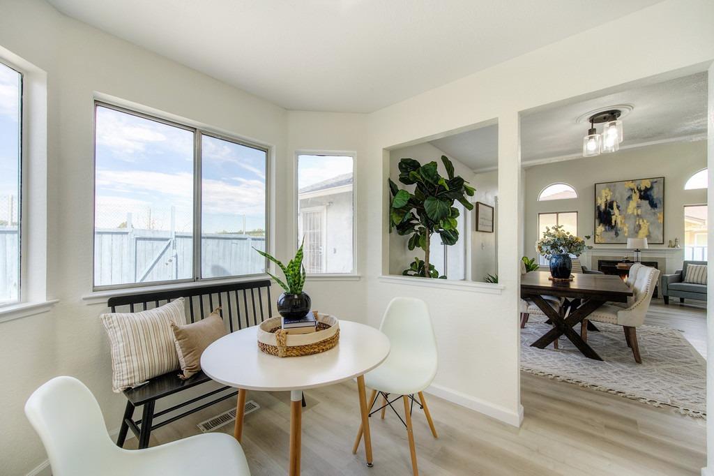 Detail Gallery Image 16 of 37 For 14 Fernwood Ct, Pittsburg,  CA 94565 - 4 Beds | 2/1 Baths