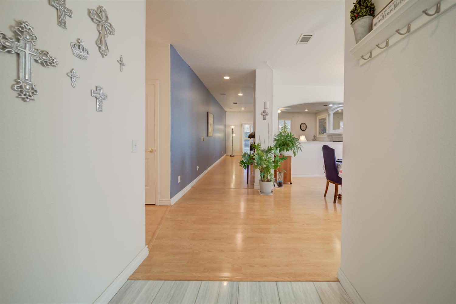 Detail Gallery Image 6 of 44 For 3543 Oak Shores Dr, Stockton,  CA 95209 - 3 Beds | 2 Baths