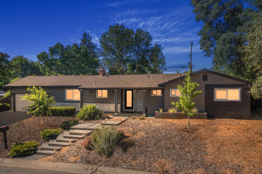 Detail Gallery Image 3 of 47 For 4117 Horgan Way, Sacramento,  CA 95821 - 3 Beds | 2 Baths
