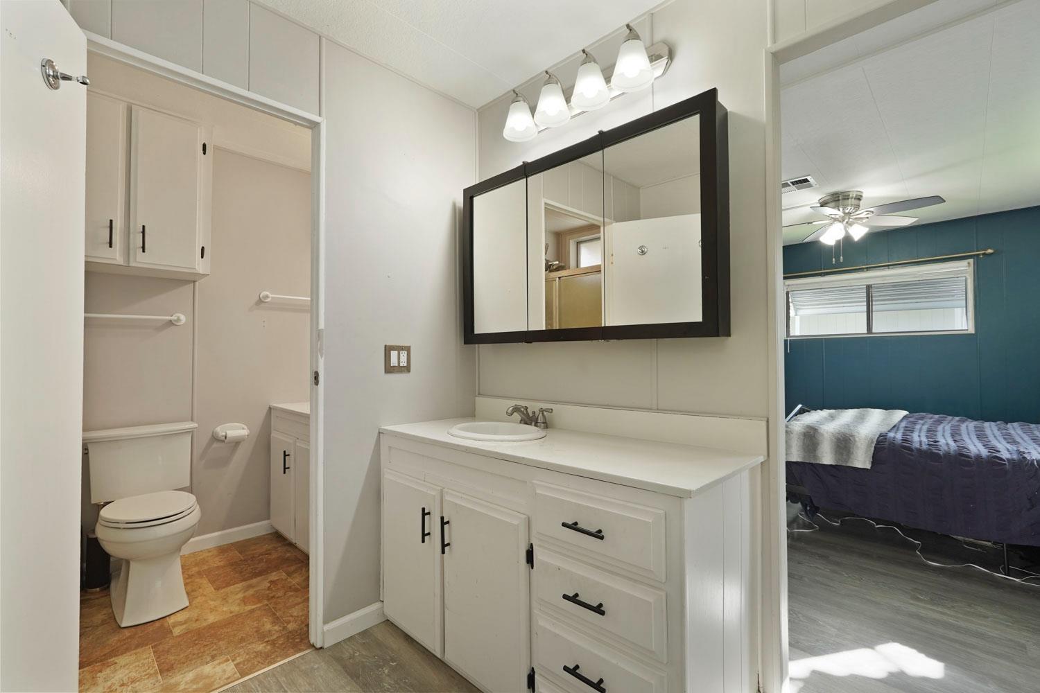 Detail Gallery Image 24 of 37 For 19690 N Highway 99 64, Acampo,  CA 95220 - 2 Beds | 2 Baths