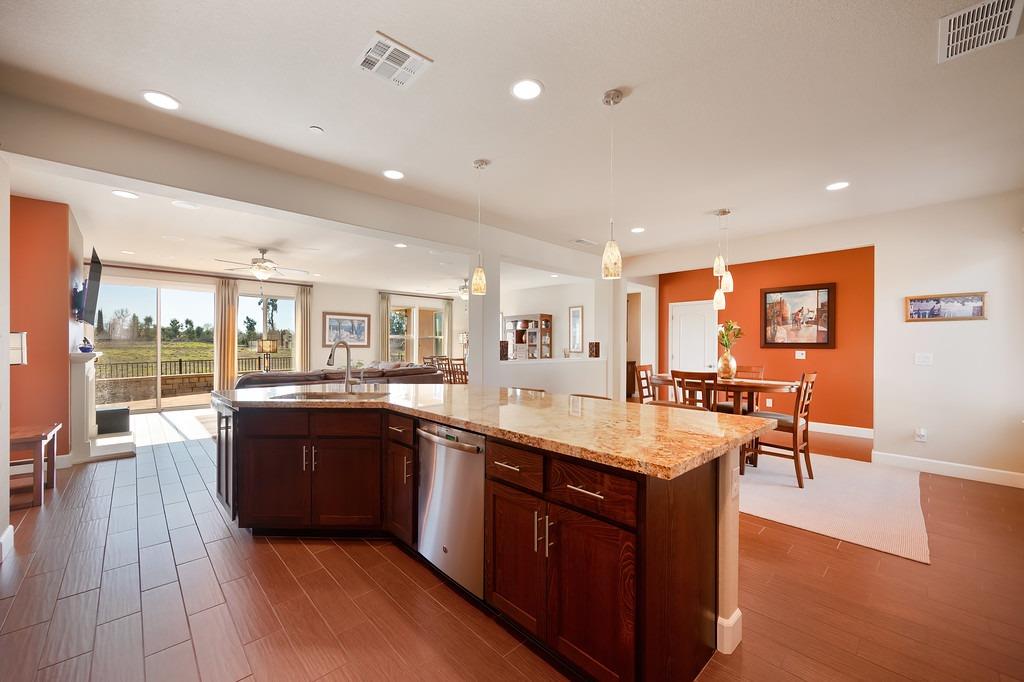 Detail Gallery Image 14 of 48 For 3635 Arden Villa Pl, Roseville,  CA 95747 - 4 Beds | 2/1 Baths
