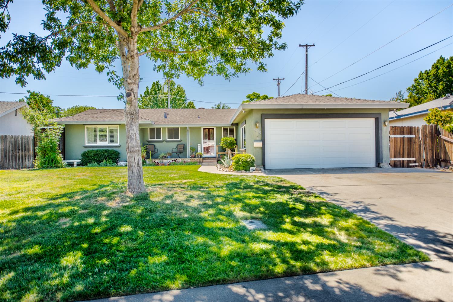 Detail Gallery Image 4 of 73 For 1418 Coloma Way, Woodland,  CA 95695 - 3 Beds | 2 Baths