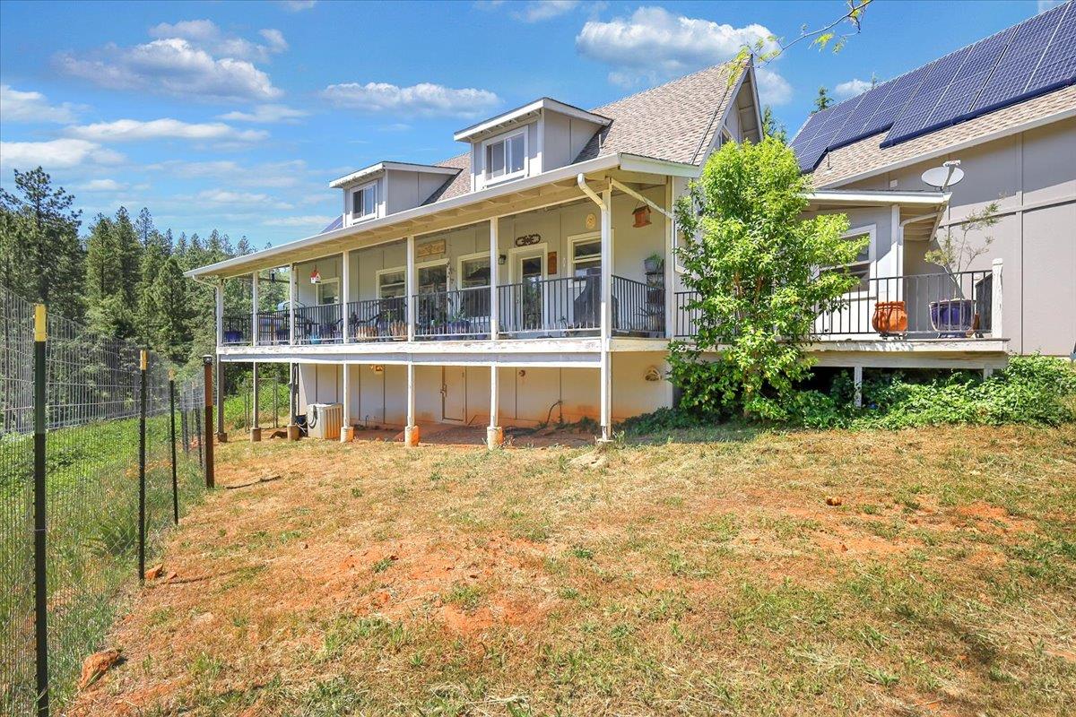 Rogue House Place, Grass Valley, California image 32