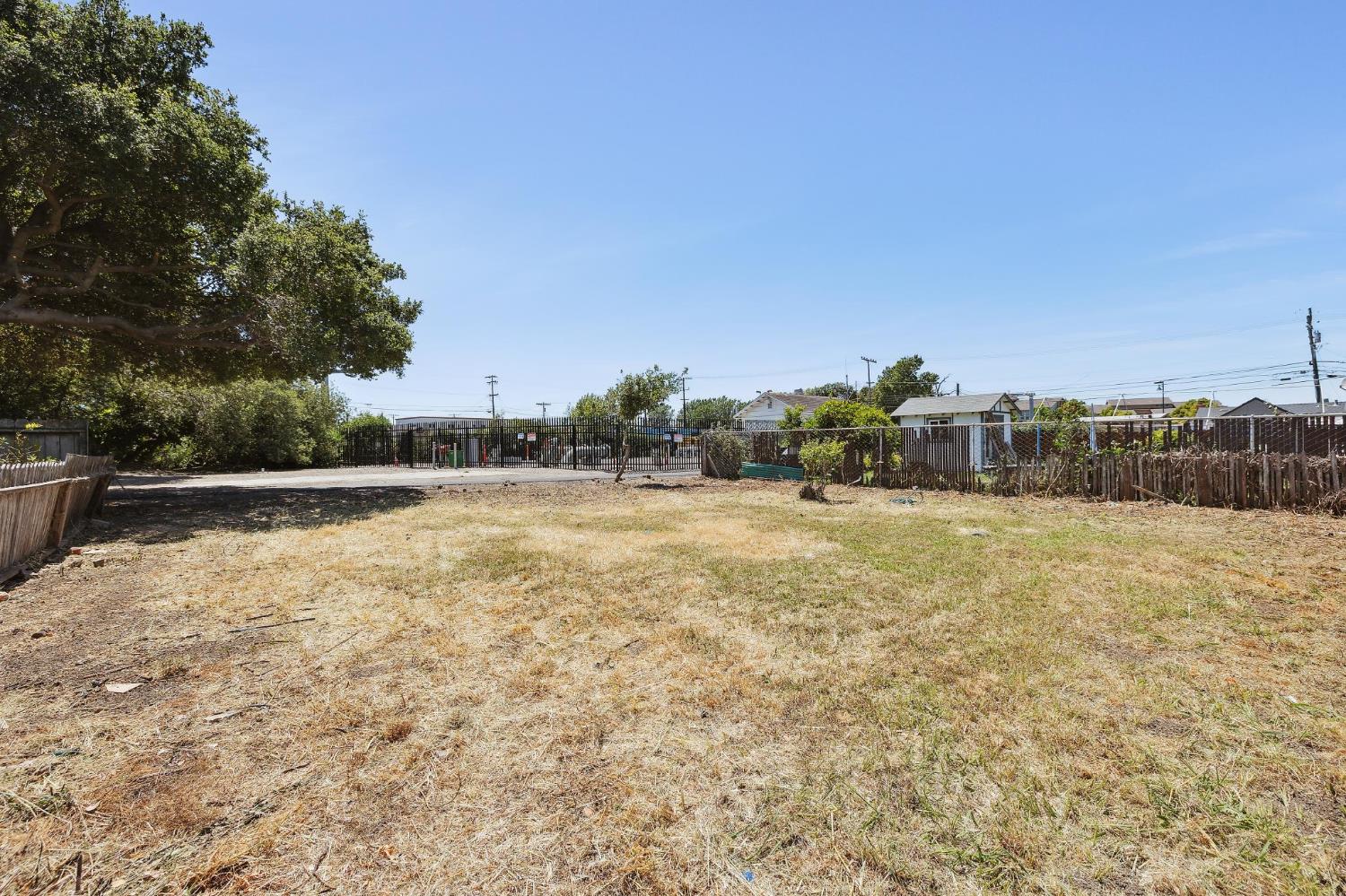 Detail Gallery Image 27 of 34 For 1346 Manor Dr, San Pablo,  CA 94806 - 2 Beds | 1 Baths