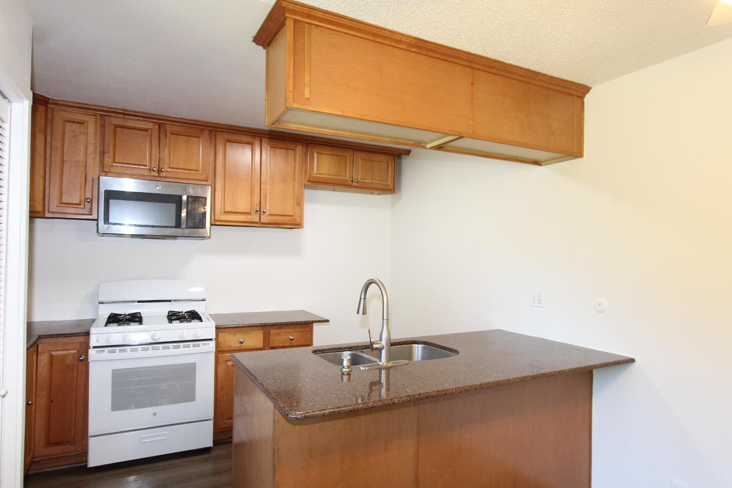 Detail Gallery Image 2 of 15 For 3753 Park Dr #1,  Auburn,  CA 95602 - 2 Beds | 1 Baths