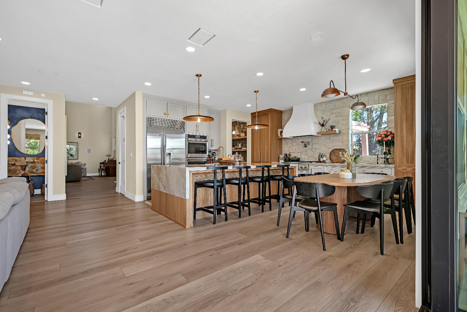 Detail Gallery Image 16 of 36 For 5020 Tesoro Way, El Dorado Hills,  CA 95762 - 5 Beds | 3/1 Baths