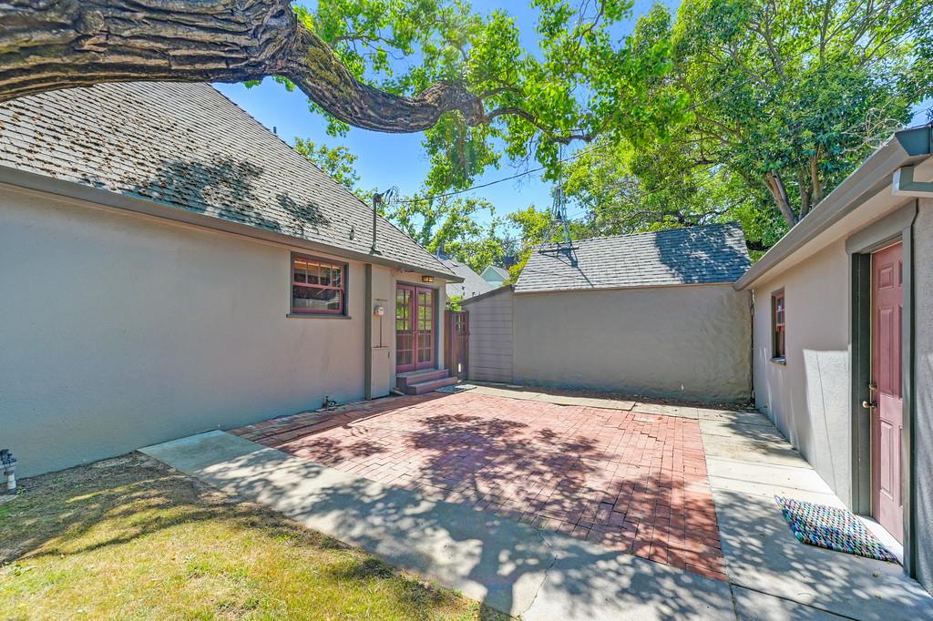 Detail Gallery Image 38 of 42 For 2665 3rd Ave, Sacramento,  CA 95818 - 2 Beds | 1 Baths