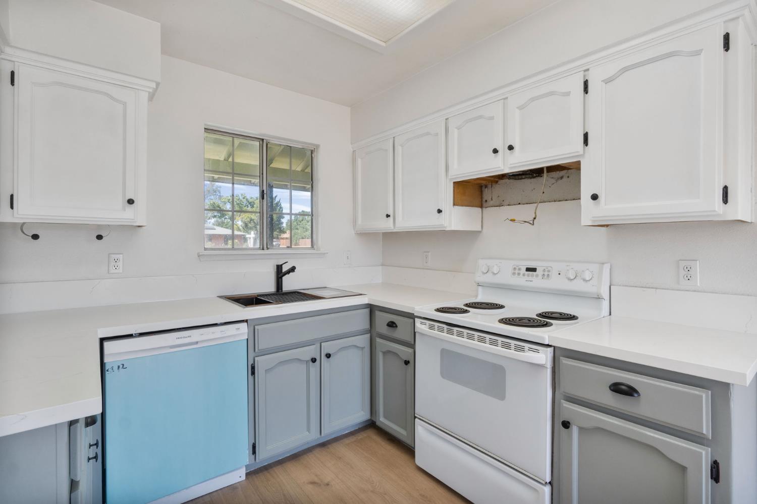 Detail Gallery Image 10 of 22 For 25732 Avenue 17, Madera,  CA 93638 - 3 Beds | 2 Baths