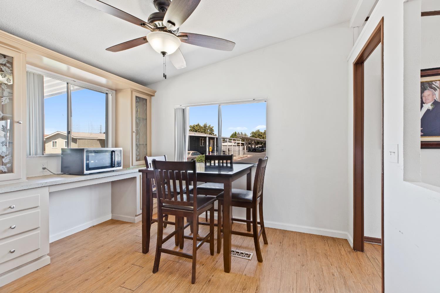 Detail Gallery Image 10 of 30 For 1517 Panthers Lane, Modesto,  CA 95355 - 3 Beds | 2 Baths