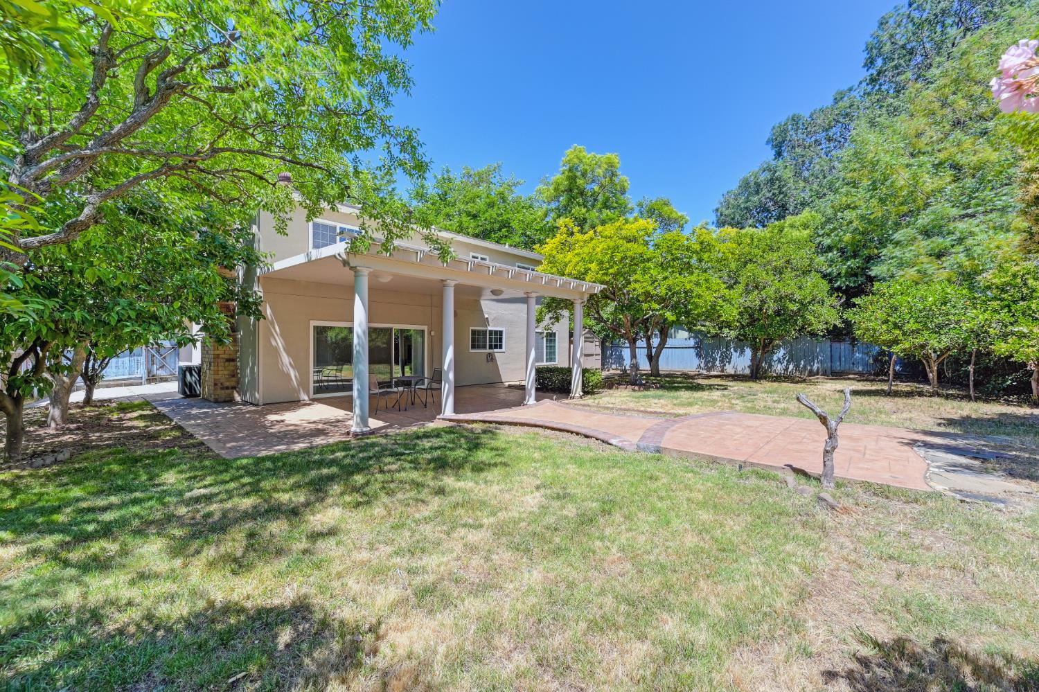 Detail Gallery Image 30 of 34 For 3017 Nikol, Sacramento,  CA 95826 - 4 Beds | 2/1 Baths