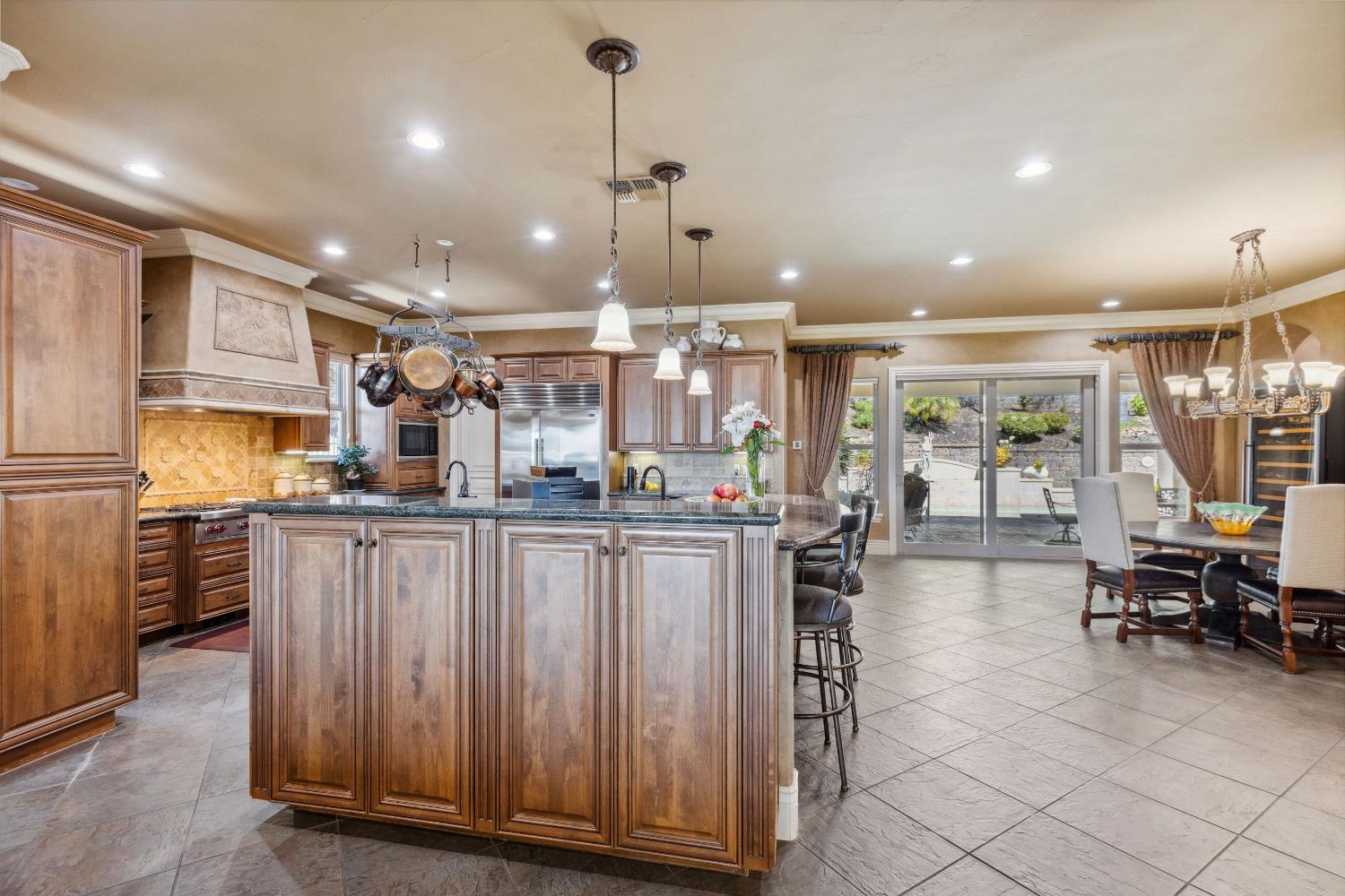 Detail Gallery Image 37 of 99 For 1410 Crocker Dr, El Dorado Hills,  CA 95762 - 5 Beds | 4/1 Baths