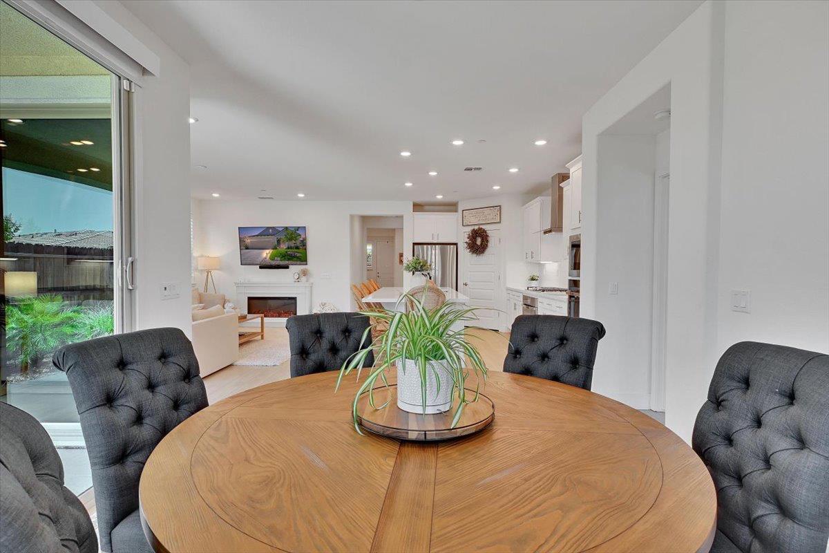 Detail Gallery Image 5 of 33 For 4486 Palencia Pl, El Dorado Hills,  CA 95762 - 3 Beds | 3 Baths
