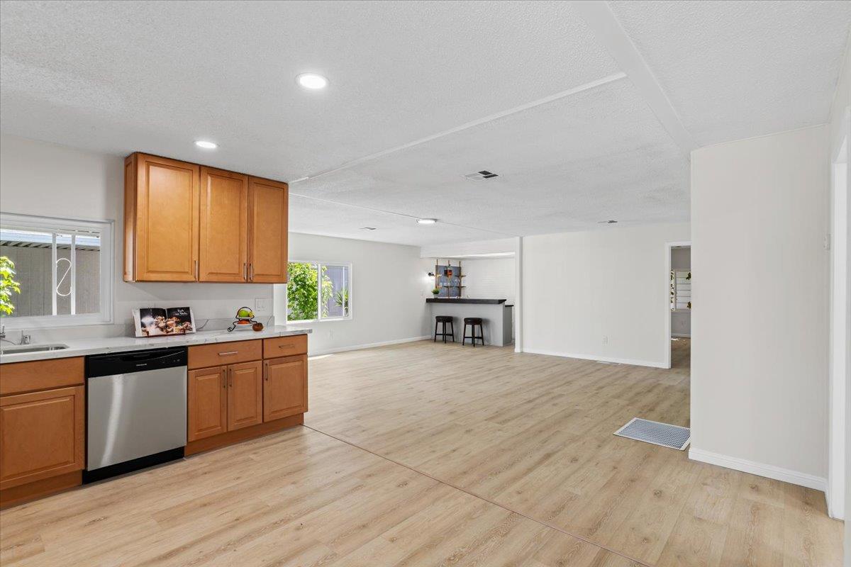 Detail Gallery Image 15 of 55 For 121 Ketch, Modesto,  CA 95356 - 2 Beds | 2 Baths