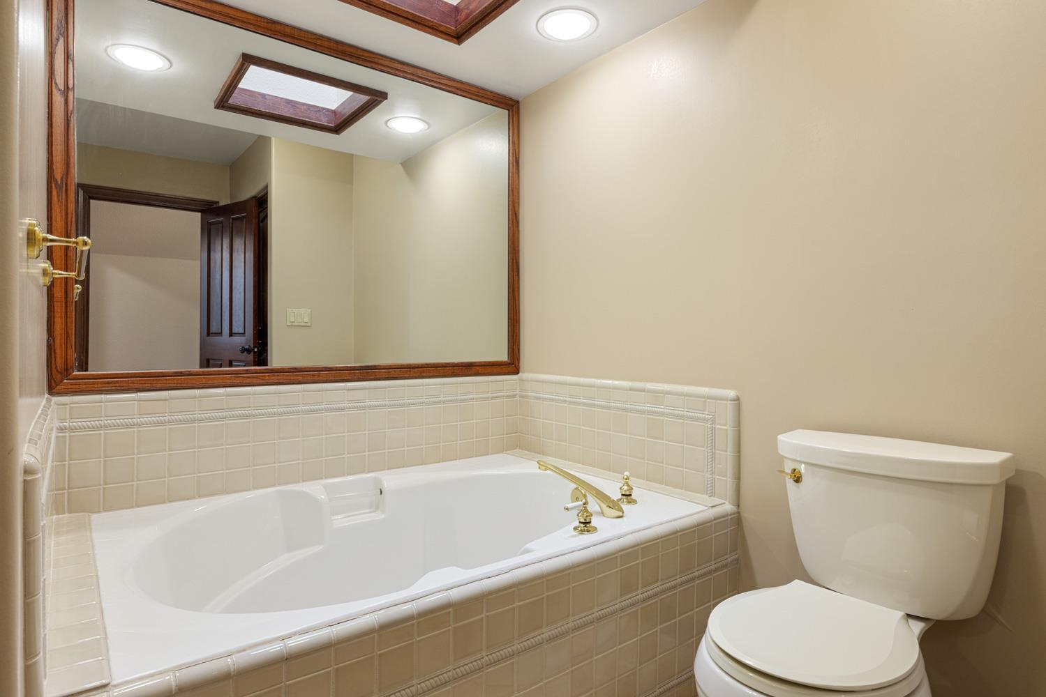 Detail Gallery Image 51 of 81 For 2410 Brittany Ct, Lodi,  CA 95242 - 4 Beds | 4/1 Baths