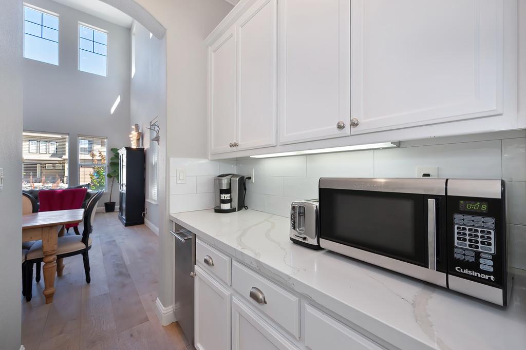 Detail Gallery Image 17 of 57 For 1013 Sandwick Way, Folsom,  CA 95630 - 4 Beds | 4 Baths