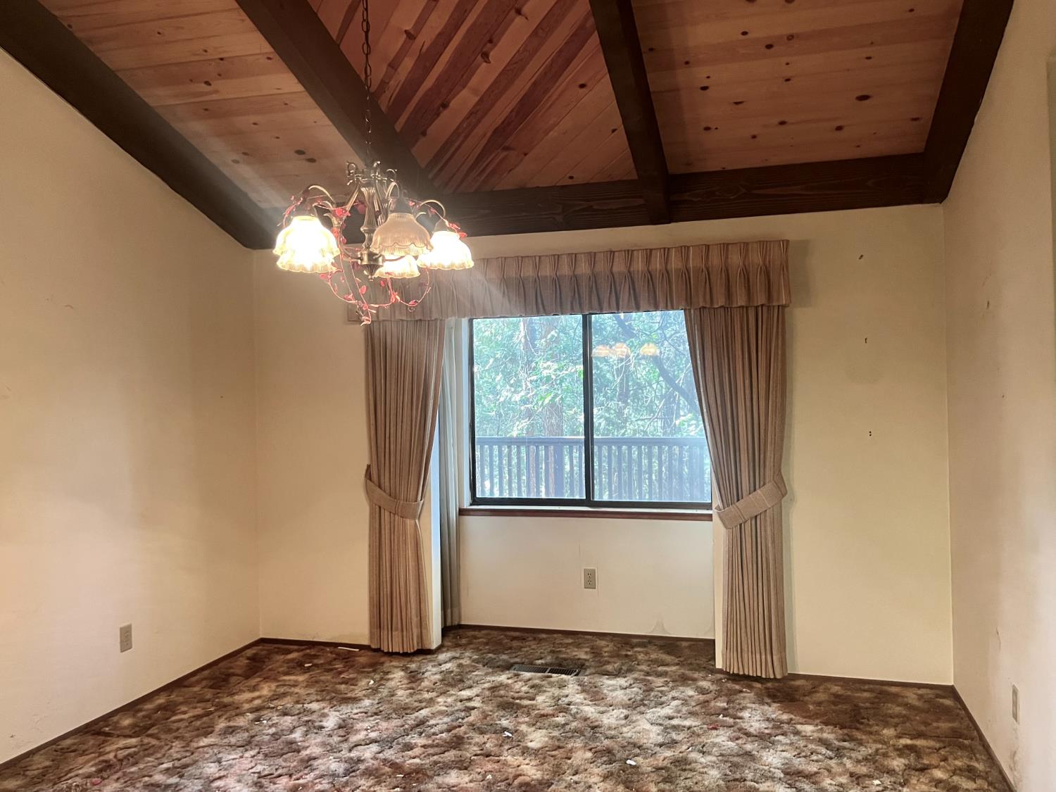 Detail Gallery Image 10 of 21 For 11777 Hanley Dr, Grass Valley,  CA 95949 - 3 Beds | 2/1 Baths