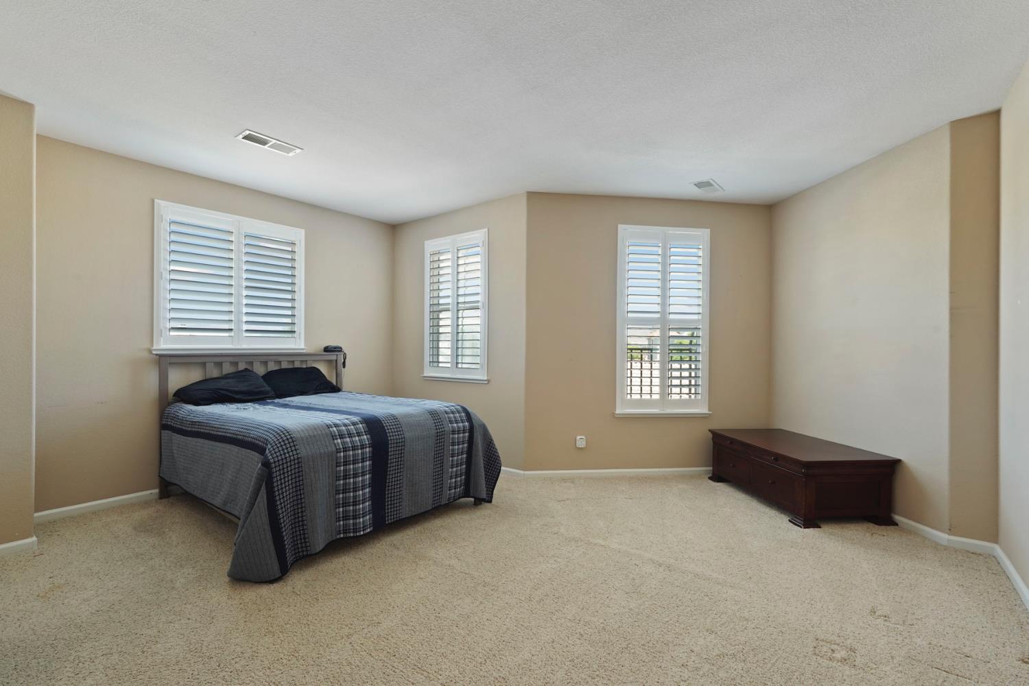 Detail Gallery Image 34 of 50 For 9734 Fall Valley Way, Sacramento,  CA 95829 - 5 Beds | 3 Baths