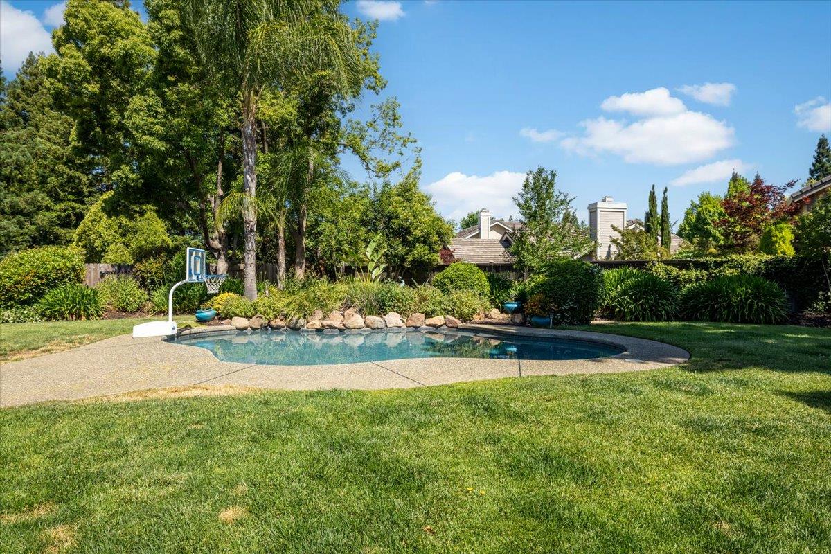 Detail Gallery Image 32 of 35 For 2323 Thistle Down Dr, Roseville,  CA 95661 - 4 Beds | 3 Baths