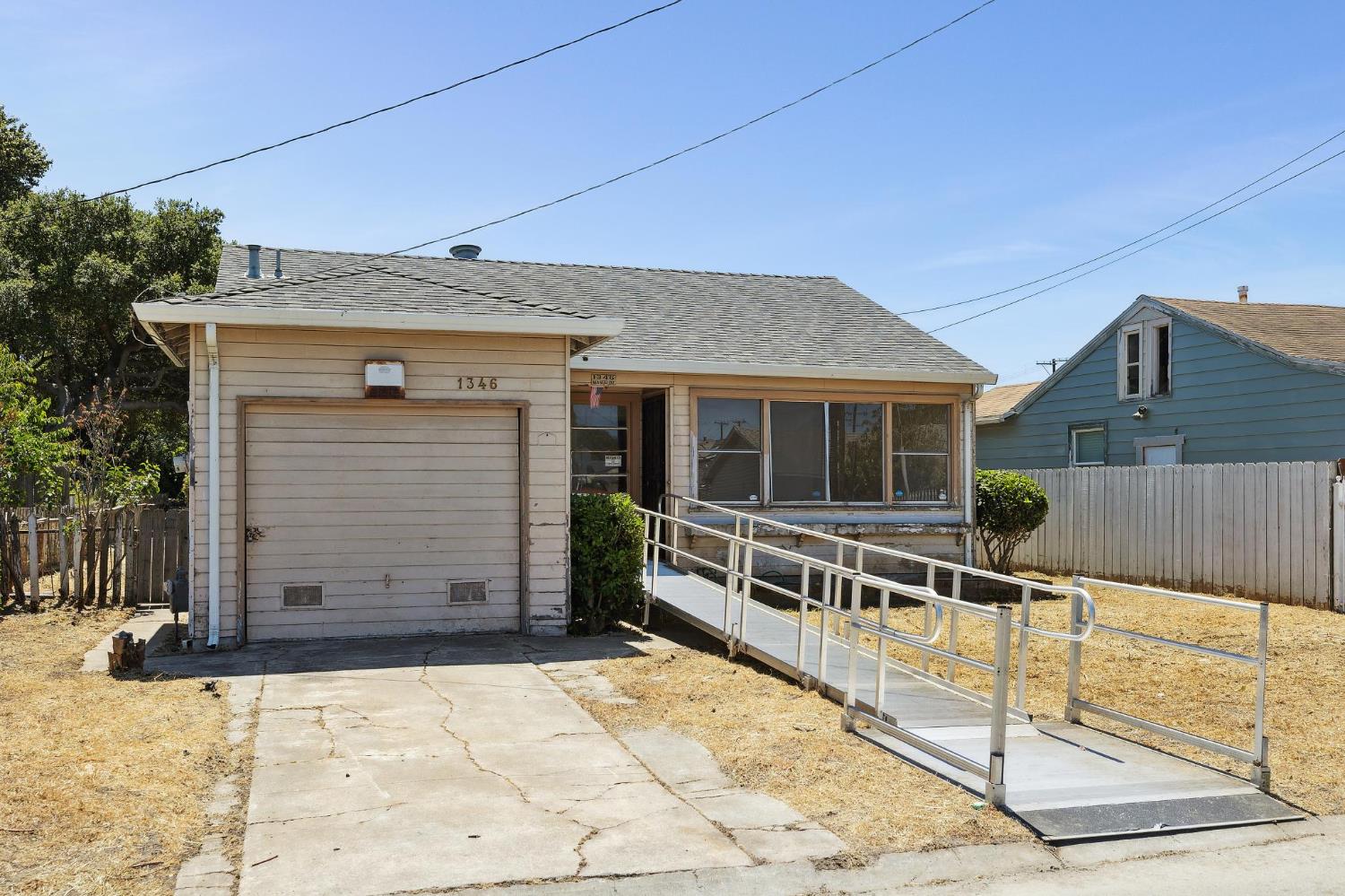 Detail Gallery Image 3 of 34 For 1346 Manor Dr, San Pablo,  CA 94806 - 2 Beds | 1 Baths