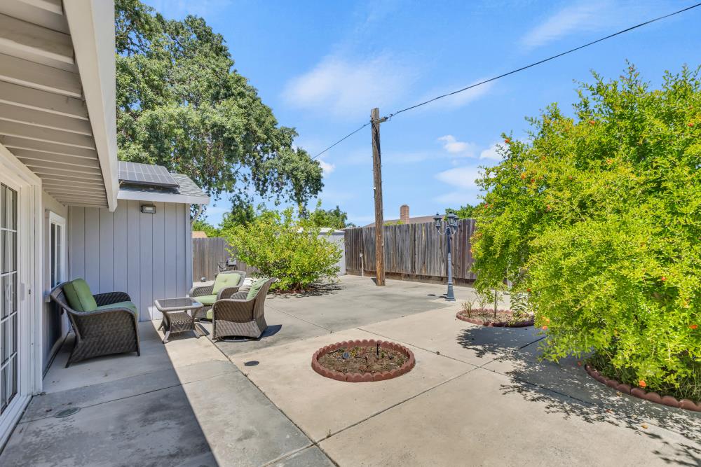 Detail Gallery Image 41 of 55 For 7661 Dyer Ct, Sacramento,  CA 95828 - 3 Beds | 2 Baths