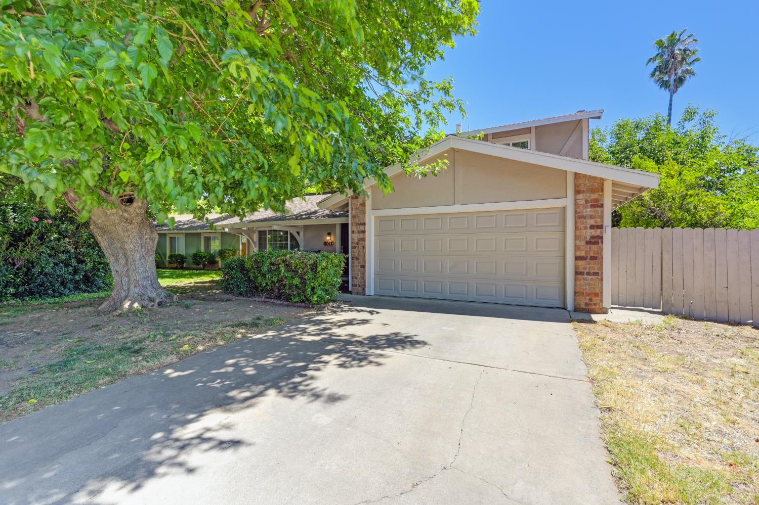 Detail Gallery Image 4 of 34 For 3017 Nikol, Sacramento,  CA 95826 - 4 Beds | 2/1 Baths