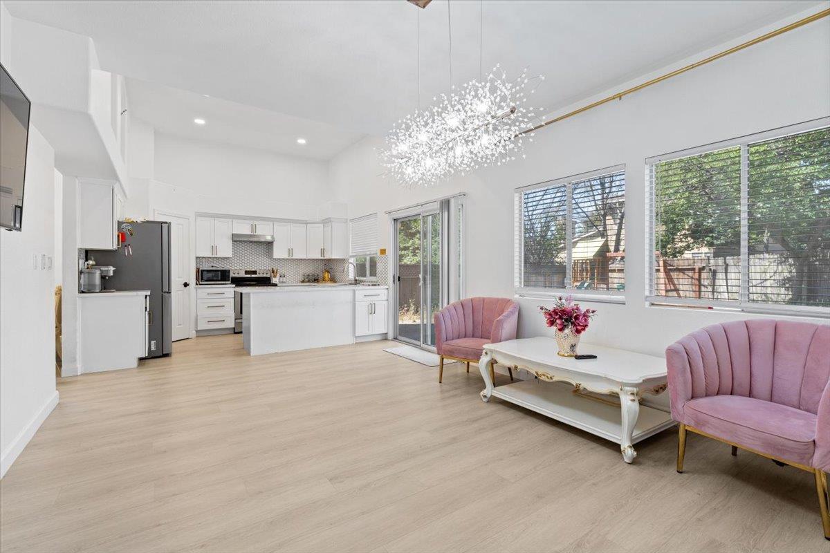 Detail Gallery Image 11 of 37 For 45 White Birch Ct, Roseville,  CA 95678 - 4 Beds | 3 Baths