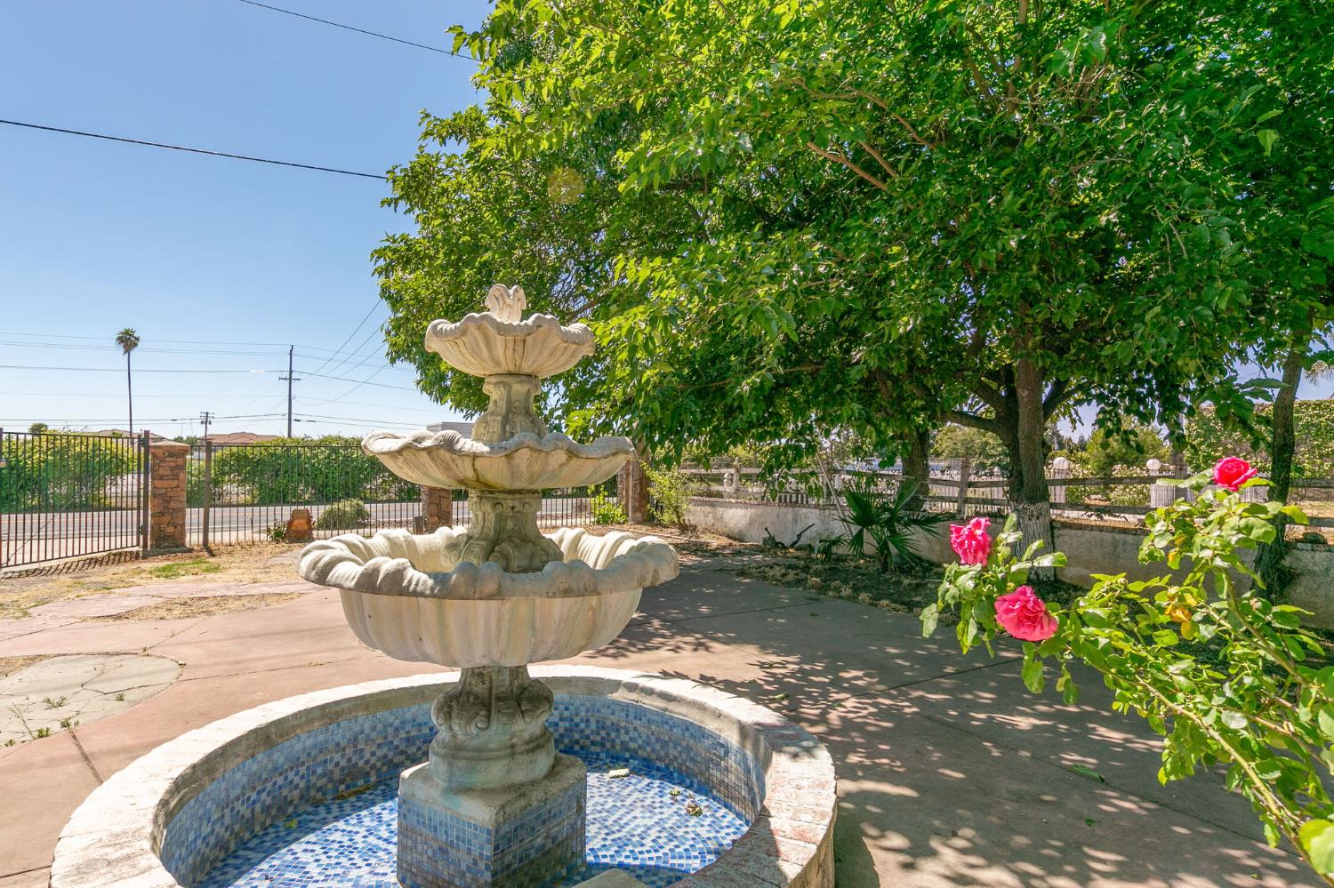 Detail Gallery Image 8 of 48 For 8691 E Stockton Blvd, Elk Grove,  CA 95624 - 3 Beds | 2 Baths