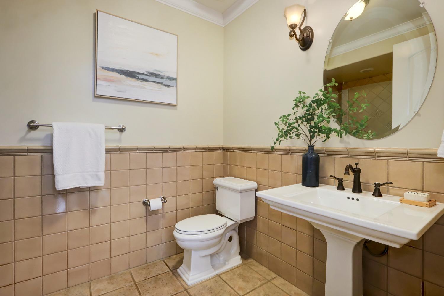 Detail Gallery Image 18 of 29 For 2430 Pavilions Place Ln #404,  Sacramento,  CA 95825 - 4 Beds | 3/1 Baths