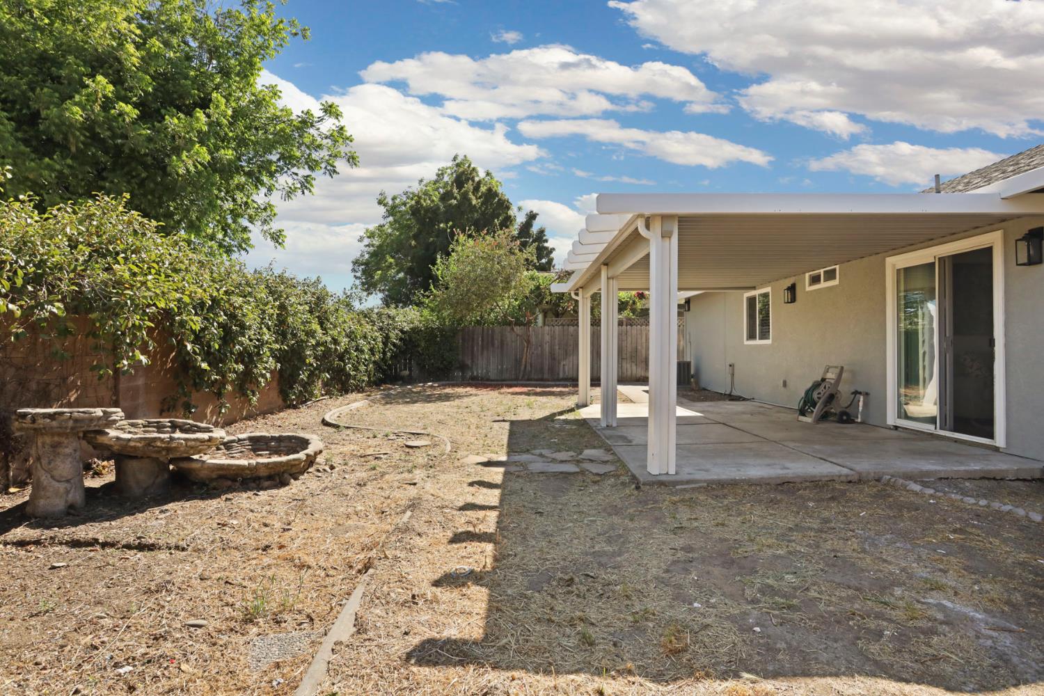 Detail Gallery Image 34 of 34 For 2368 Clipper Ln, Stockton,  CA 95204 - 3 Beds | 2 Baths