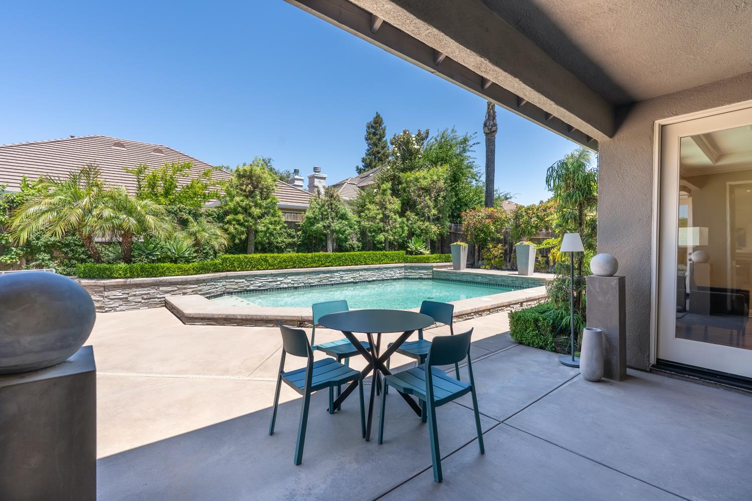 Detail Gallery Image 5 of 42 For 3509 Kee Ln, Modesto,  CA 95355 - 3 Beds | 2/1 Baths