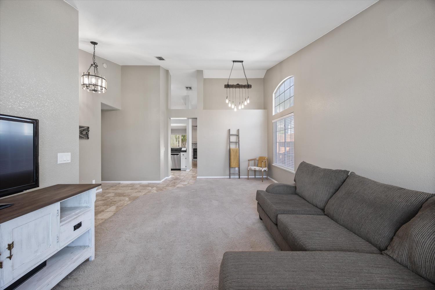 Detail Gallery Image 6 of 31 For 8345 Clear Corrie Ct, Antelope,  CA 95843 - 4 Beds | 2 Baths
