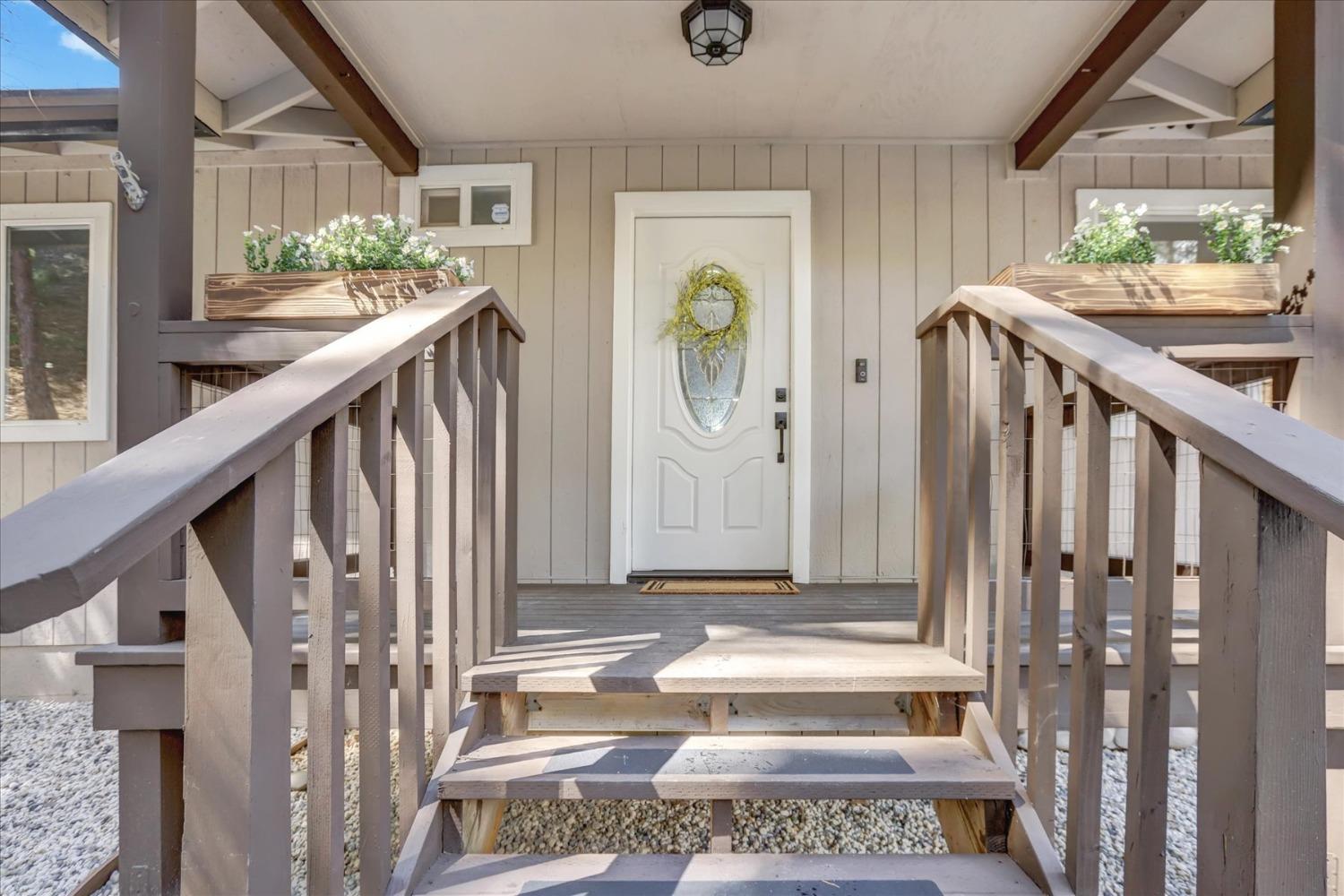 Detail Gallery Image 3 of 90 For 15690 Fay Rd, Grass Valley,  CA 95949 - 3 Beds | 2 Baths