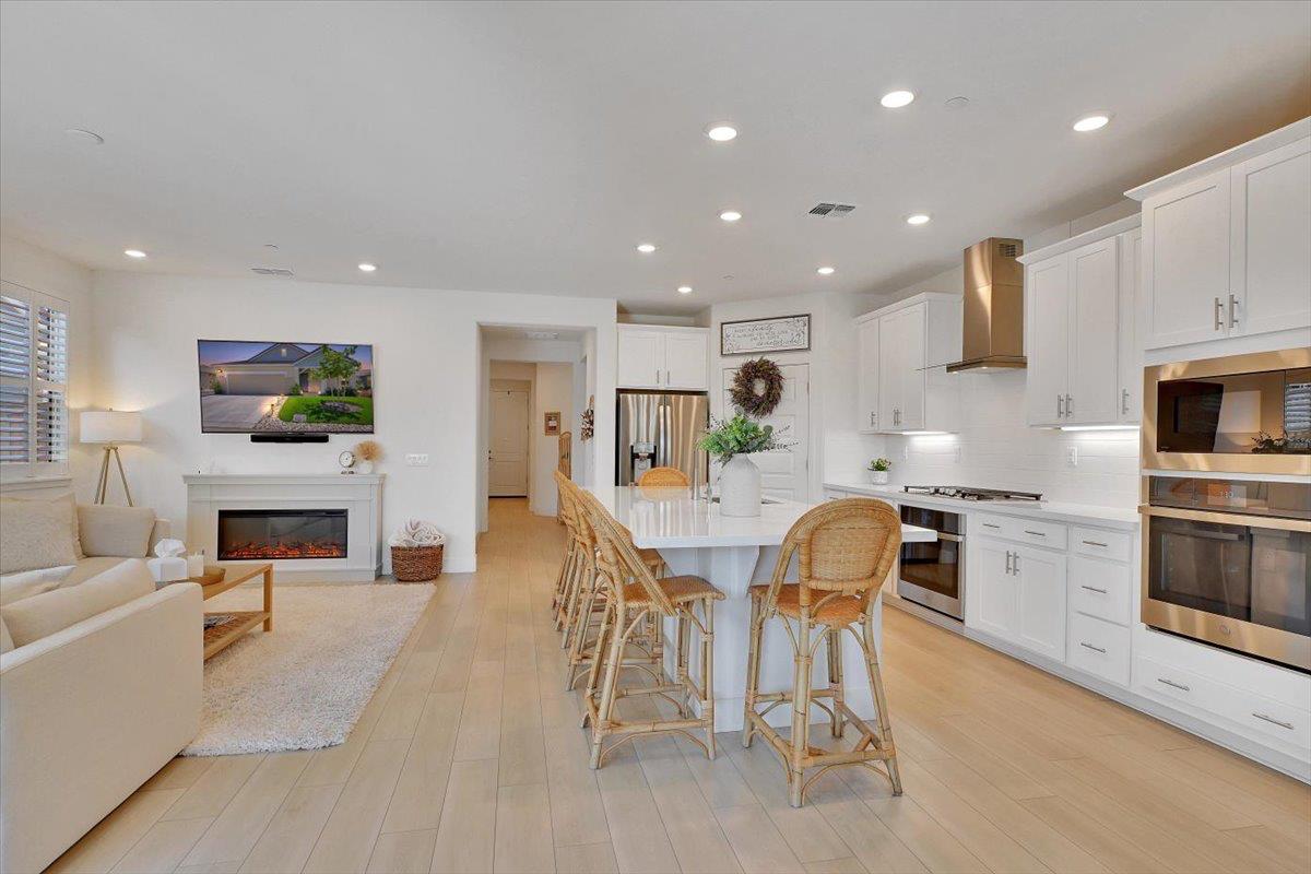 Detail Gallery Image 2 of 33 For 4486 Palencia Pl, El Dorado Hills,  CA 95762 - 3 Beds | 3 Baths