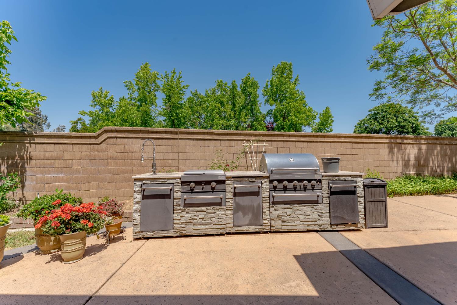 Detail Gallery Image 34 of 77 For 8141 Bellingrath Dr, Elverta,  CA 95626 - 5 Beds | 3 Baths