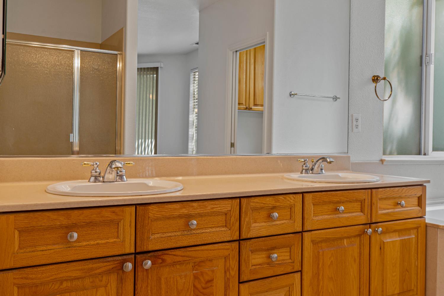 Detail Gallery Image 19 of 70 For 2520 Mira Vista Ct, Modesto,  CA 95356 - 5 Beds | 3 Baths