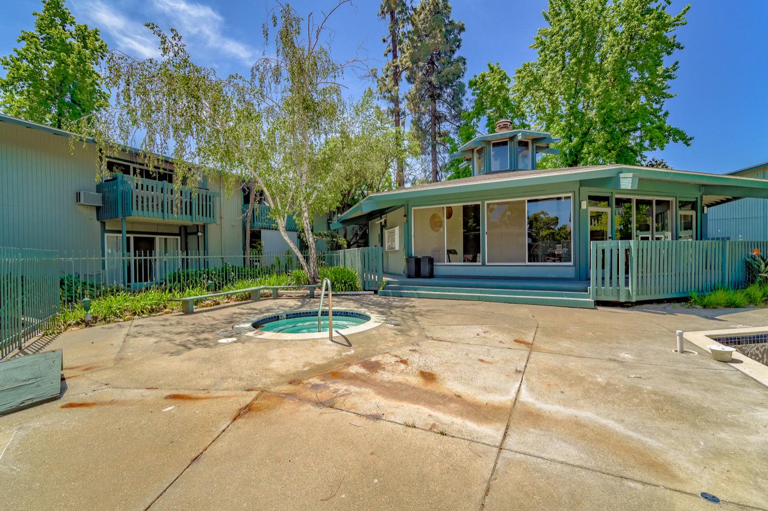 Detail Gallery Image 28 of 31 For 1036 Oak Grove Rd #86,  Concord,  CA 94518 - 1 Beds | 1 Baths
