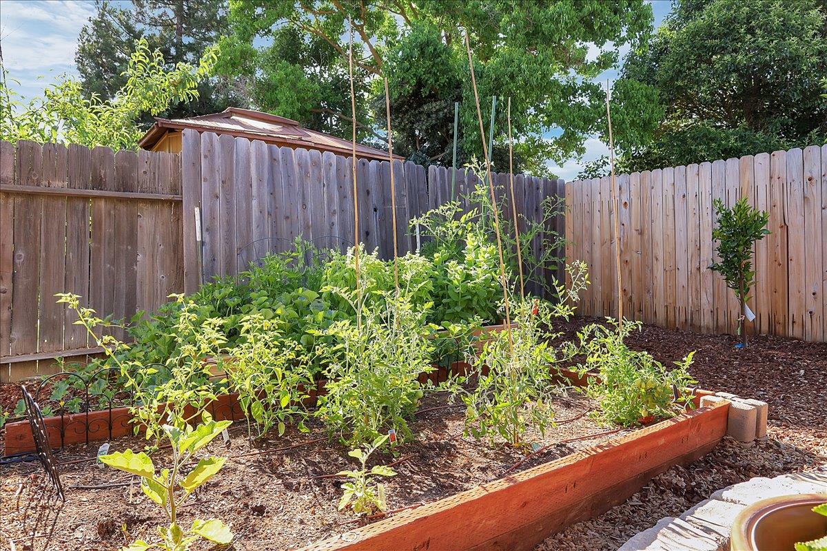 Detail Gallery Image 43 of 43 For 8977 Brydon Way, Sacramento,  CA 95826 - 4 Beds | 2 Baths
