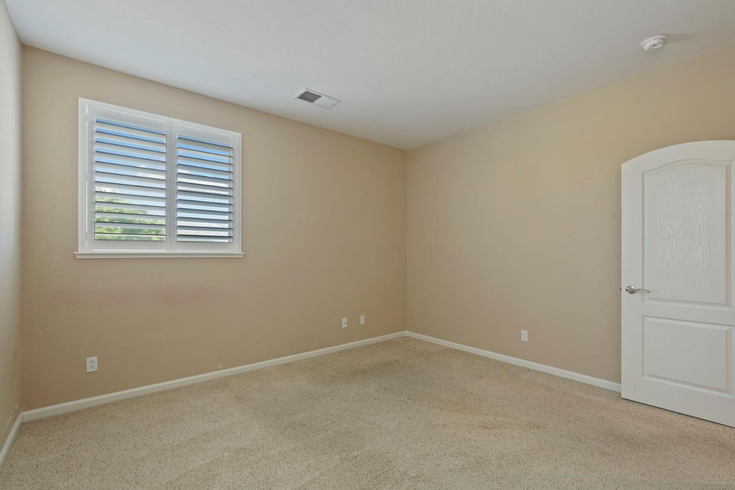 Detail Gallery Image 33 of 50 For 9734 Fall Valley Way, Sacramento,  CA 95829 - 5 Beds | 3 Baths
