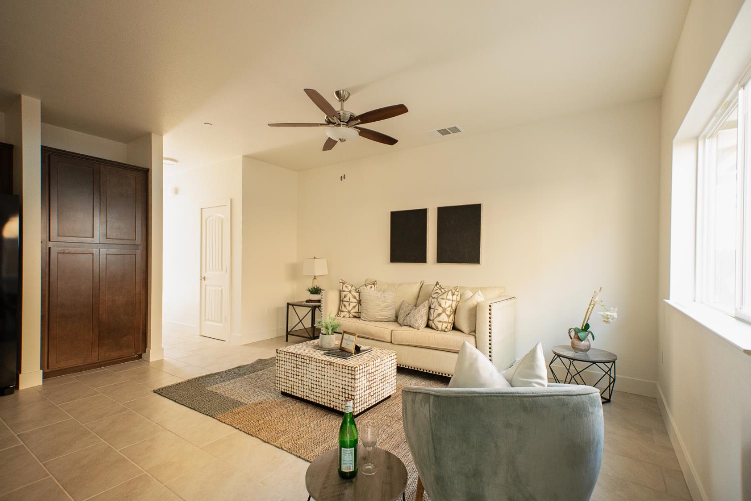 Detail Gallery Image 3 of 20 For 908 N. Olive Ave #900,  Turlock,  CA 95380 - 3 Beds | 2/1 Baths