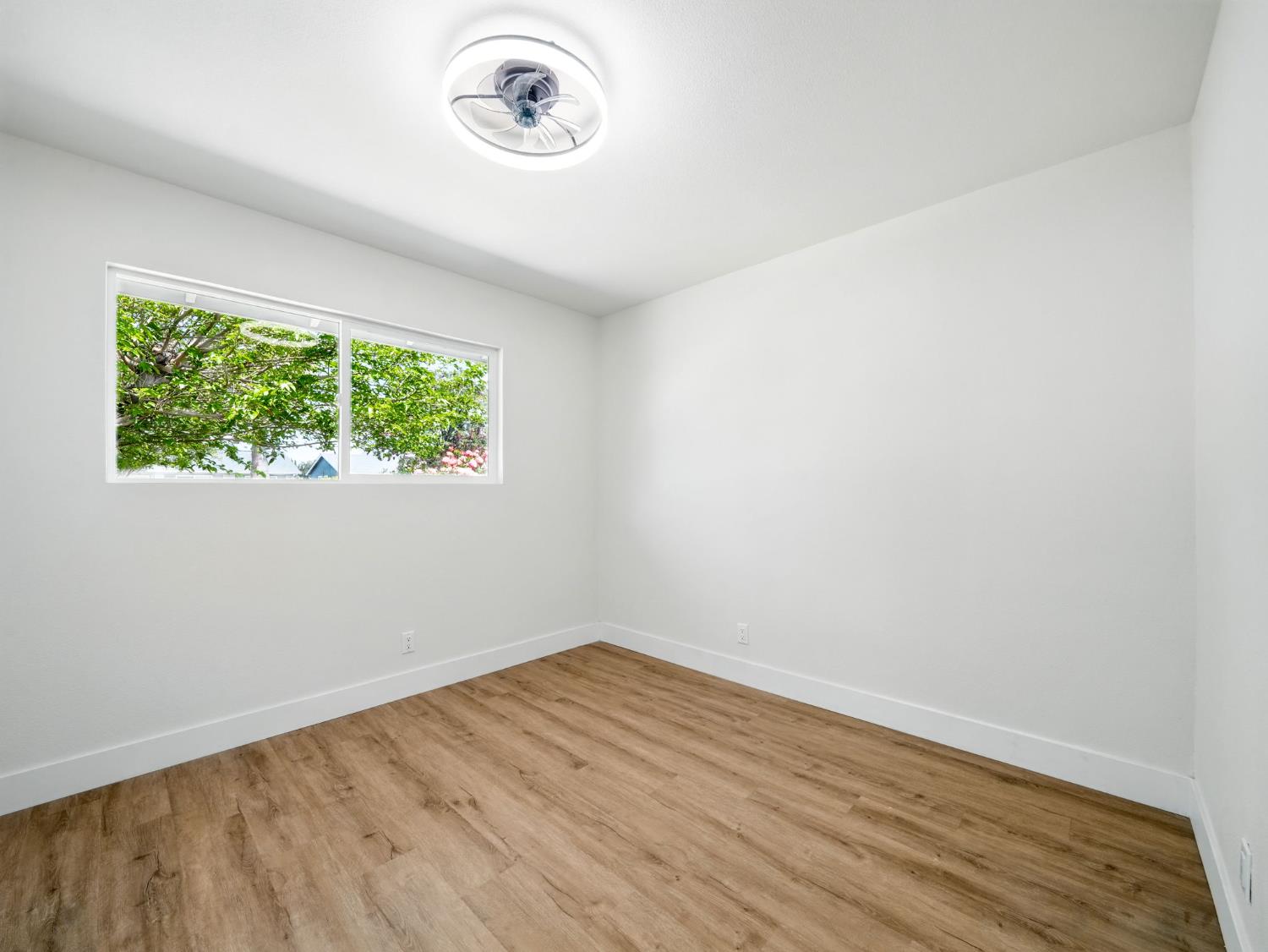 Detail Gallery Image 17 of 22 For 1170 Aster Ln, Livermore,  CA 94551 - 3 Beds | 2 Baths