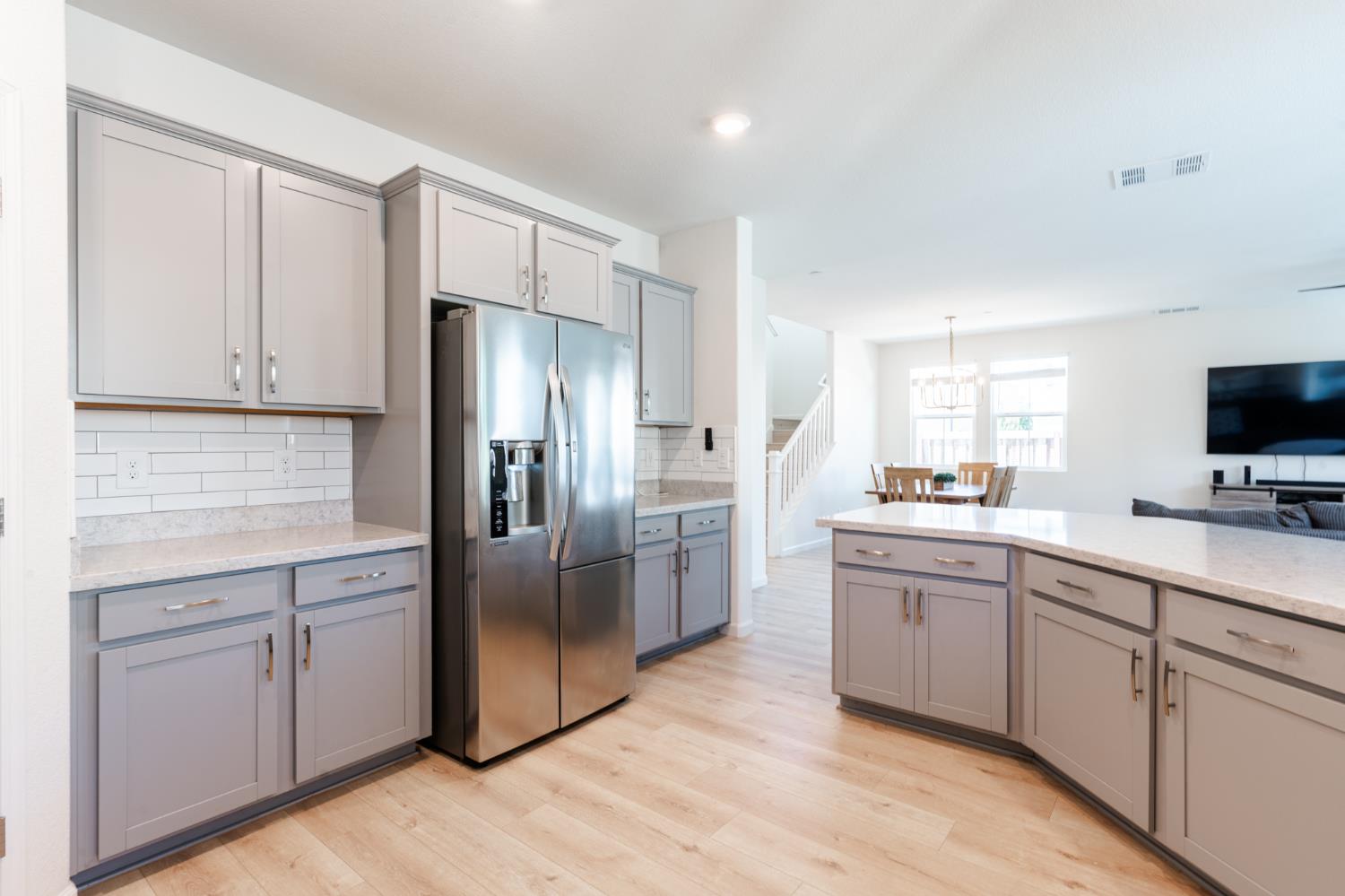 Detail Gallery Image 7 of 28 For 9096 Quartet Ave, Roseville,  CA 95747 - 4 Beds | 3 Baths