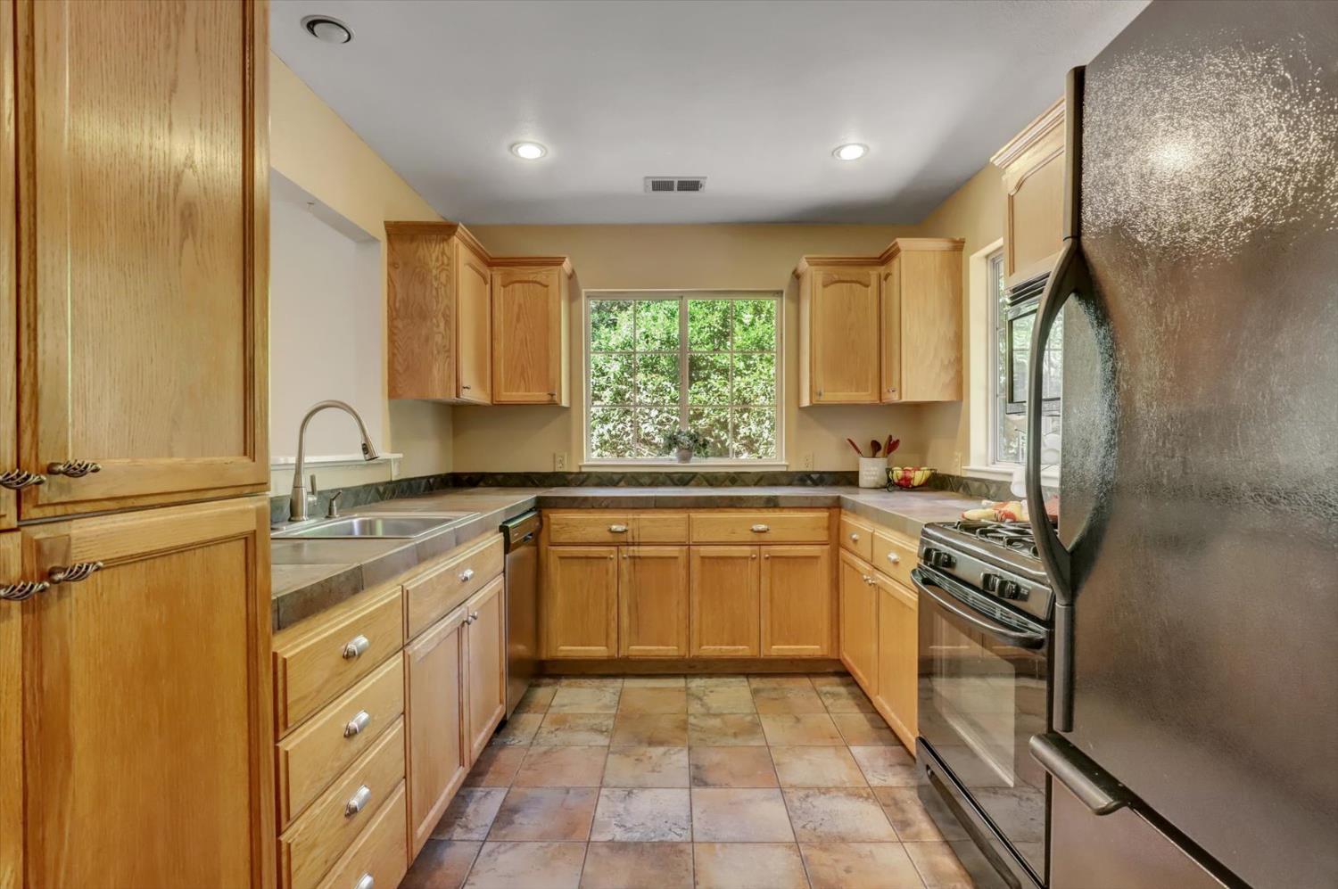 Detail Gallery Image 12 of 69 For 12742 Butterfly Dr, Nevada City,  CA 95959 - 2 Beds | 2 Baths