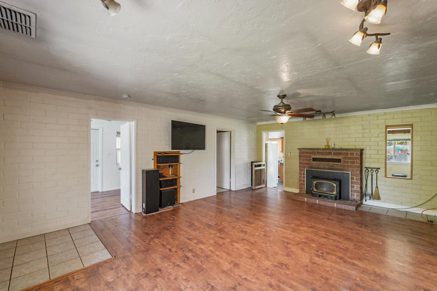 Detail Gallery Image 17 of 51 For 1721 Grimes Ave, Modesto,  CA 95358 - 3 Beds | 2 Baths