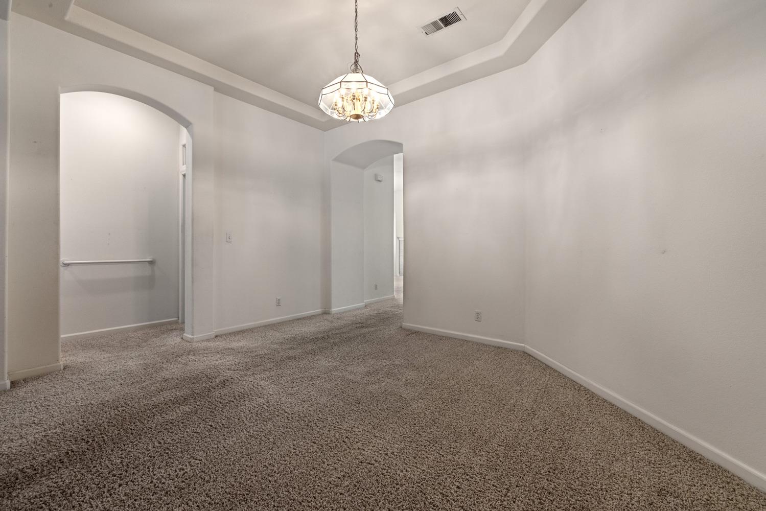 Detail Gallery Image 10 of 40 For 2264 Autumn Moon Way, Turlock,  CA 95382 - 4 Beds | 3 Baths
