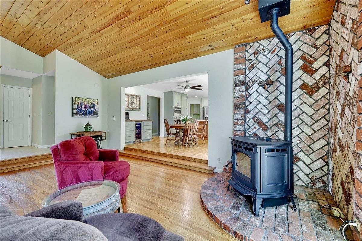 Detail Gallery Image 12 of 62 For 614 Saddleback Dr, Marysville,  CA 95901 - 3 Beds | 2/1 Baths