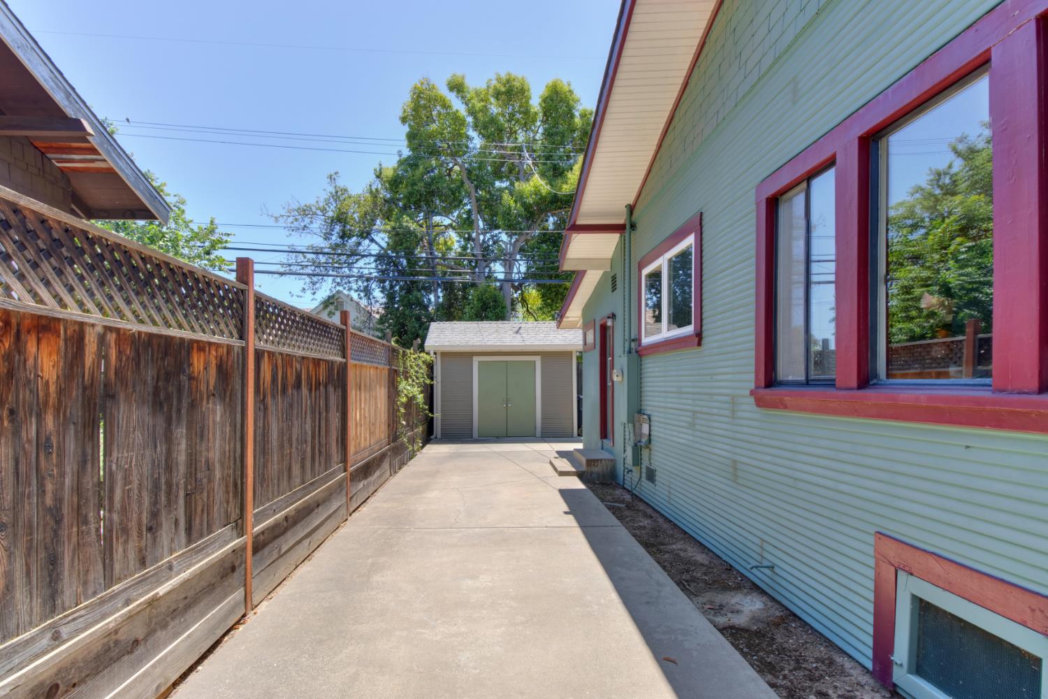 Detail Gallery Image 46 of 53 For 4860 U St, Sacramento,  CA 95817 - 3 Beds | 2 Baths