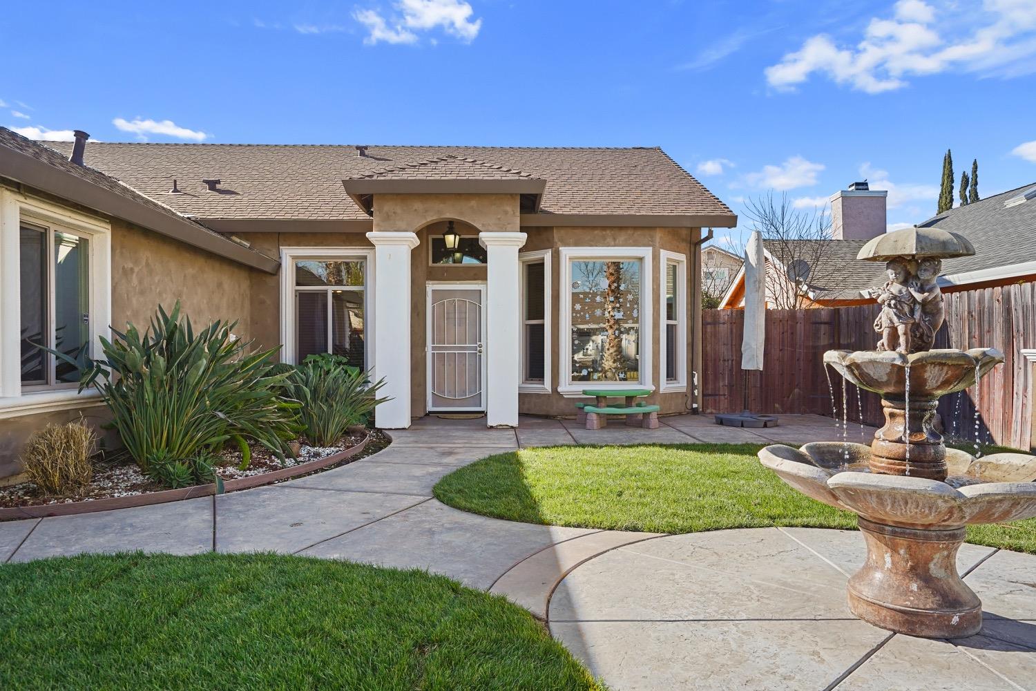 Detail Gallery Image 3 of 24 For 7665 Copper Cove Pl, Antelope,  CA 95843 - 3 Beds | 2 Baths