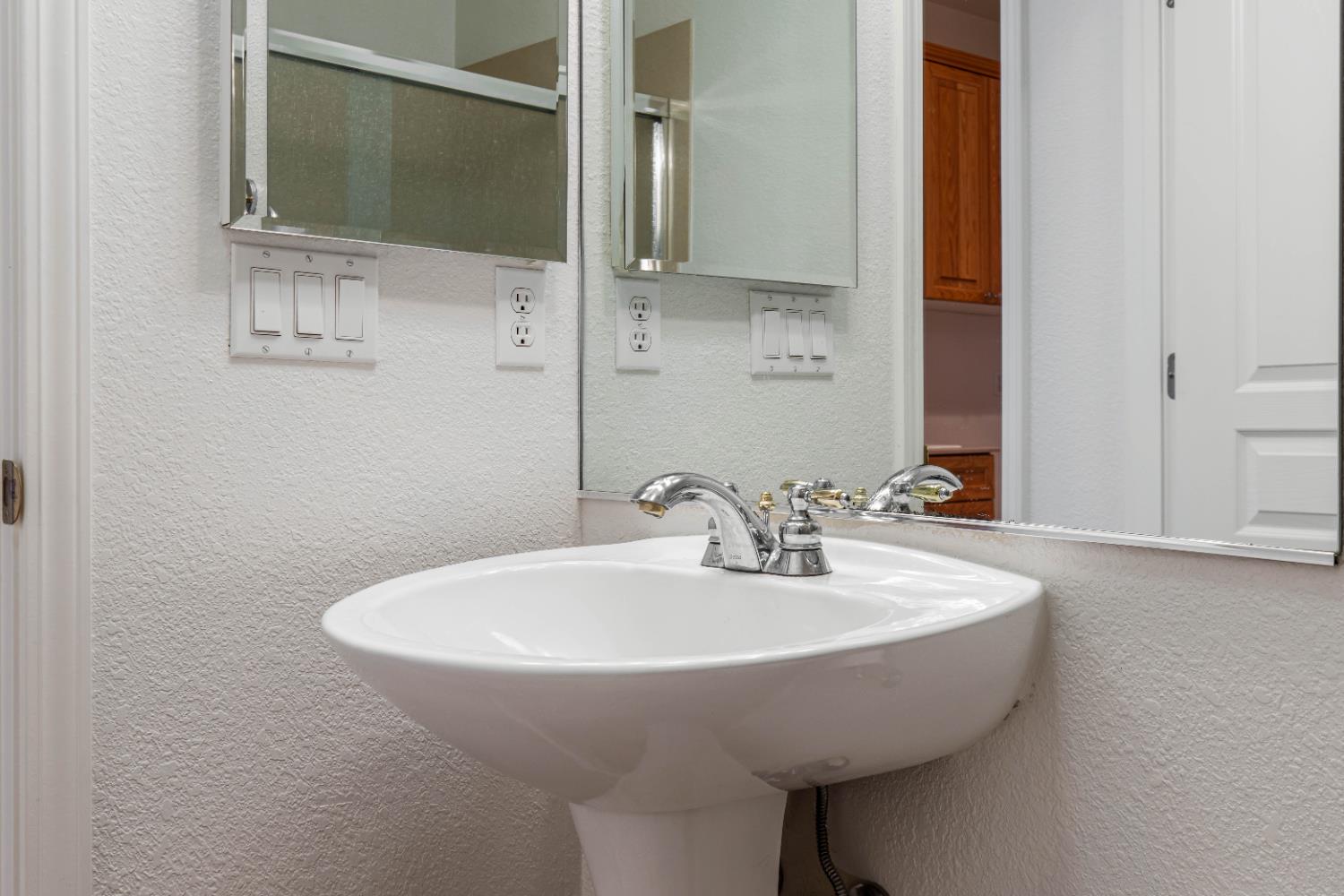 Detail Gallery Image 41 of 70 For 2520 Mira Vista Ct, Modesto,  CA 95356 - 5 Beds | 3 Baths
