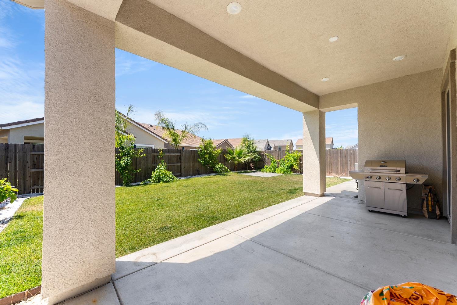 Detail Gallery Image 46 of 56 For 7049 Lakehaven Dr, Roseville,  CA 95747 - 3 Beds | 3 Baths